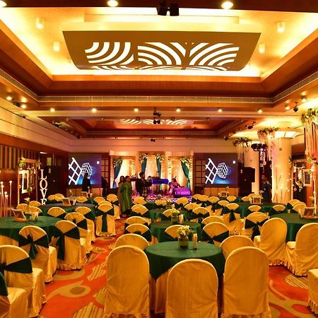 Vishwaratna Hotel Γουβαχάτι Εξωτερικό φωτογραφία