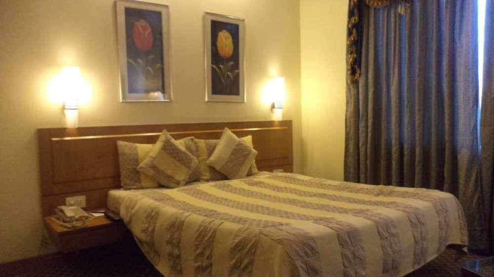 Vishwaratna Hotel Γουβαχάτι Εξωτερικό φωτογραφία
