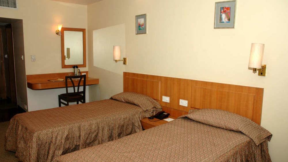 Vishwaratna Hotel Γουβαχάτι Εξωτερικό φωτογραφία