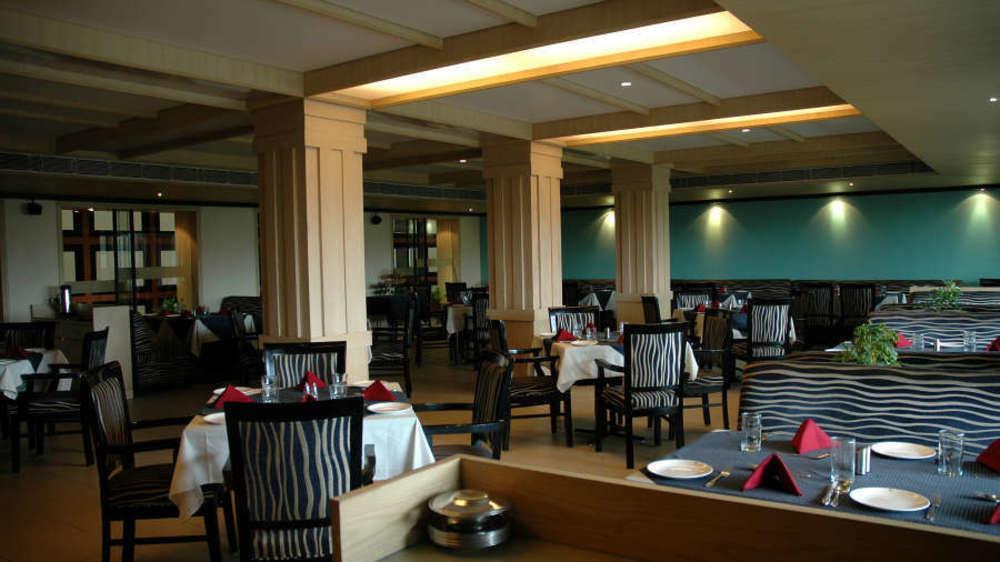 Vishwaratna Hotel Γουβαχάτι Εξωτερικό φωτογραφία
