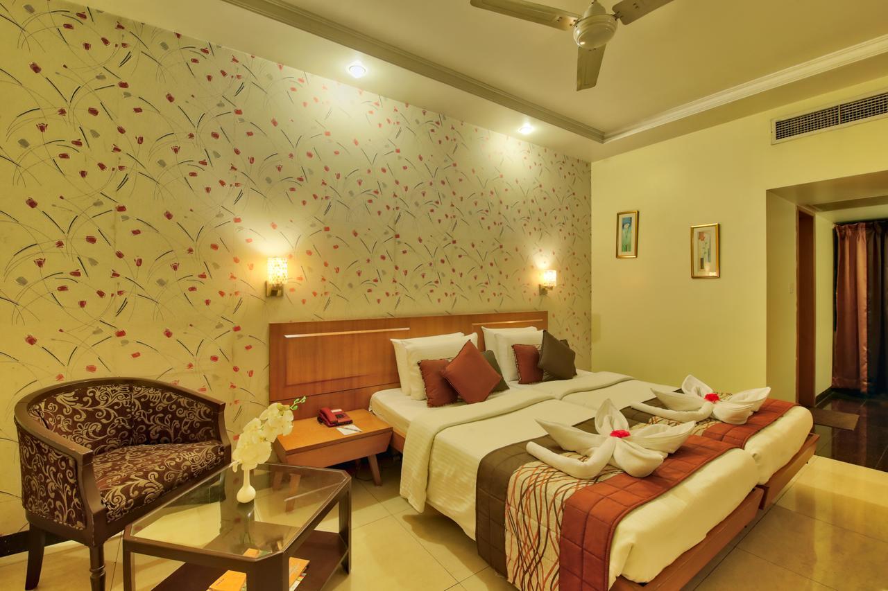 Vishwaratna Hotel Γουβαχάτι Εξωτερικό φωτογραφία