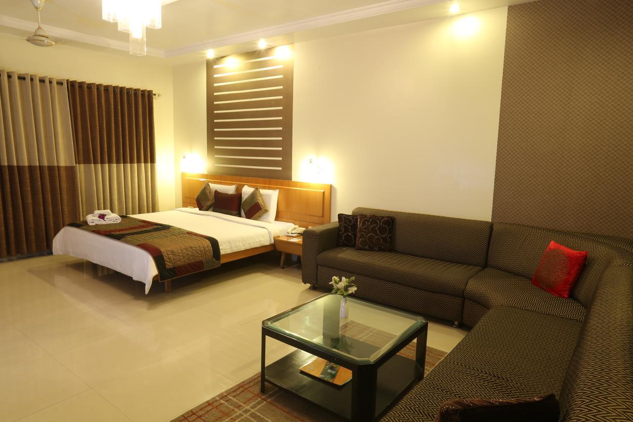 Vishwaratna Hotel Γουβαχάτι Εξωτερικό φωτογραφία