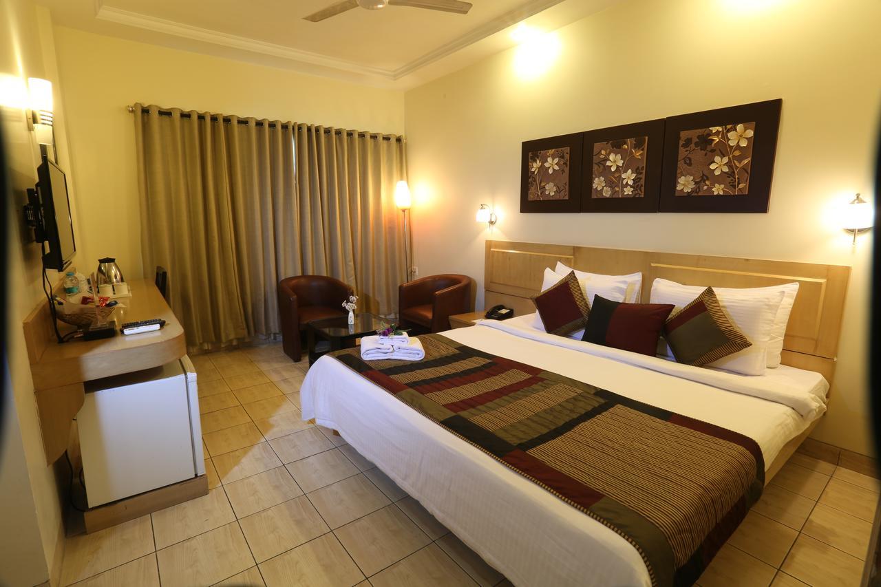 Vishwaratna Hotel Γουβαχάτι Εξωτερικό φωτογραφία