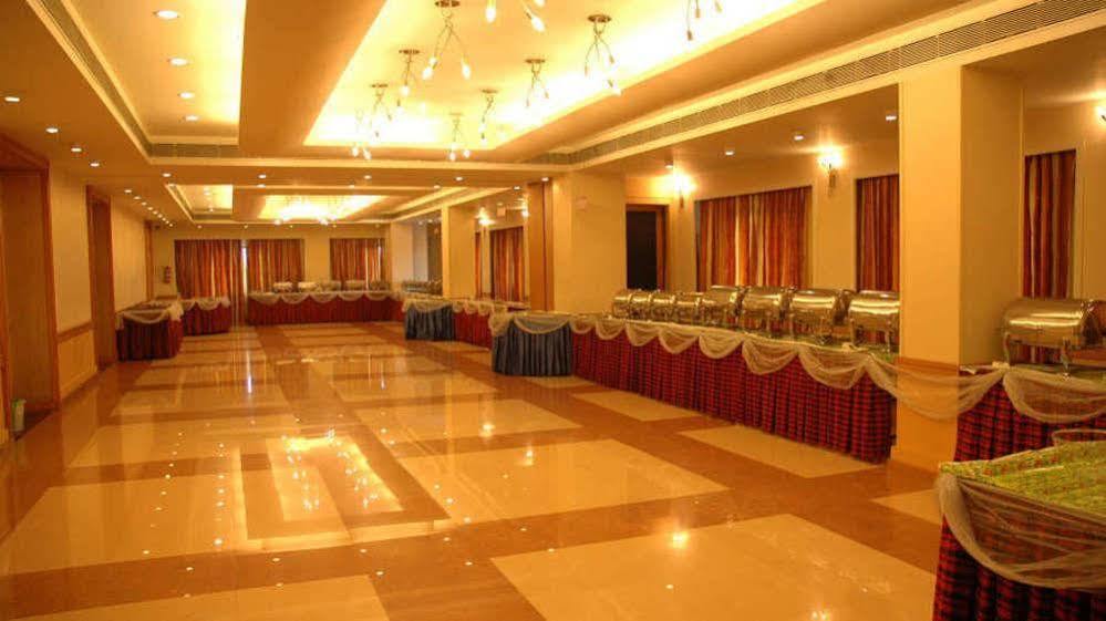 Vishwaratna Hotel Γουβαχάτι Εξωτερικό φωτογραφία