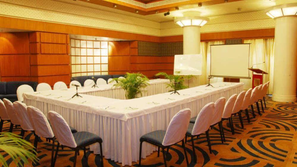 Vishwaratna Hotel Γουβαχάτι Εξωτερικό φωτογραφία