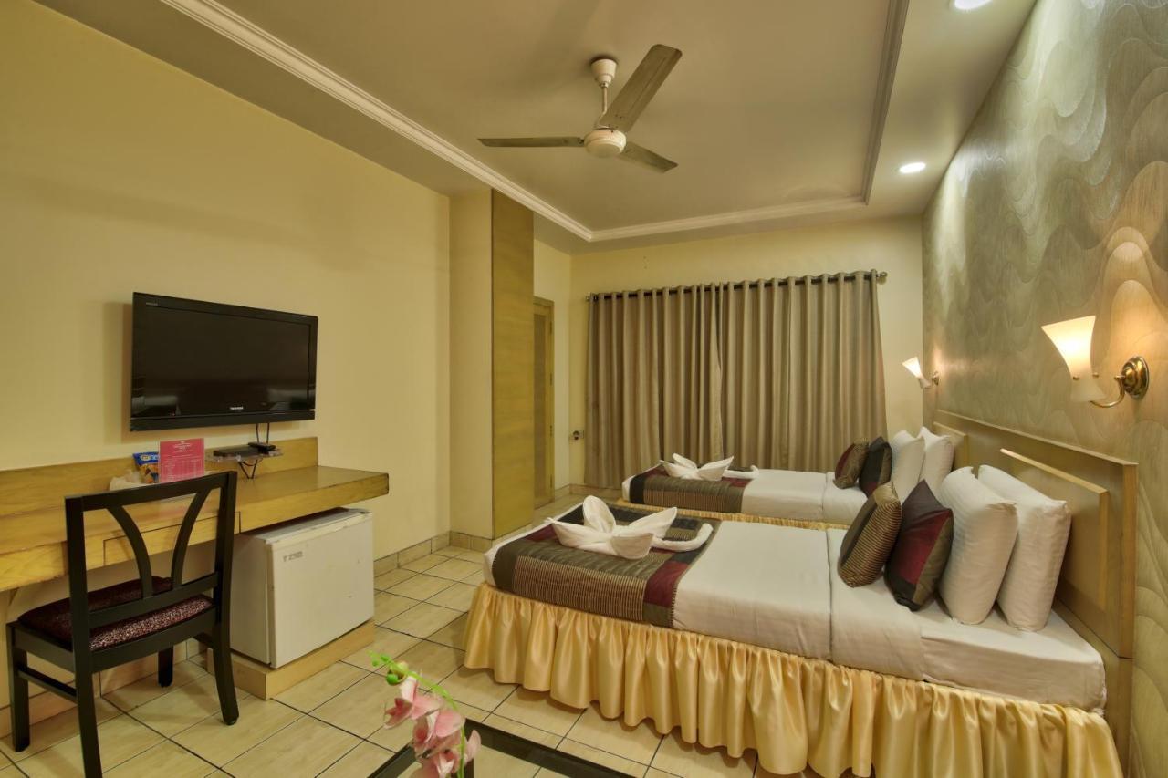 Vishwaratna Hotel Γουβαχάτι Εξωτερικό φωτογραφία