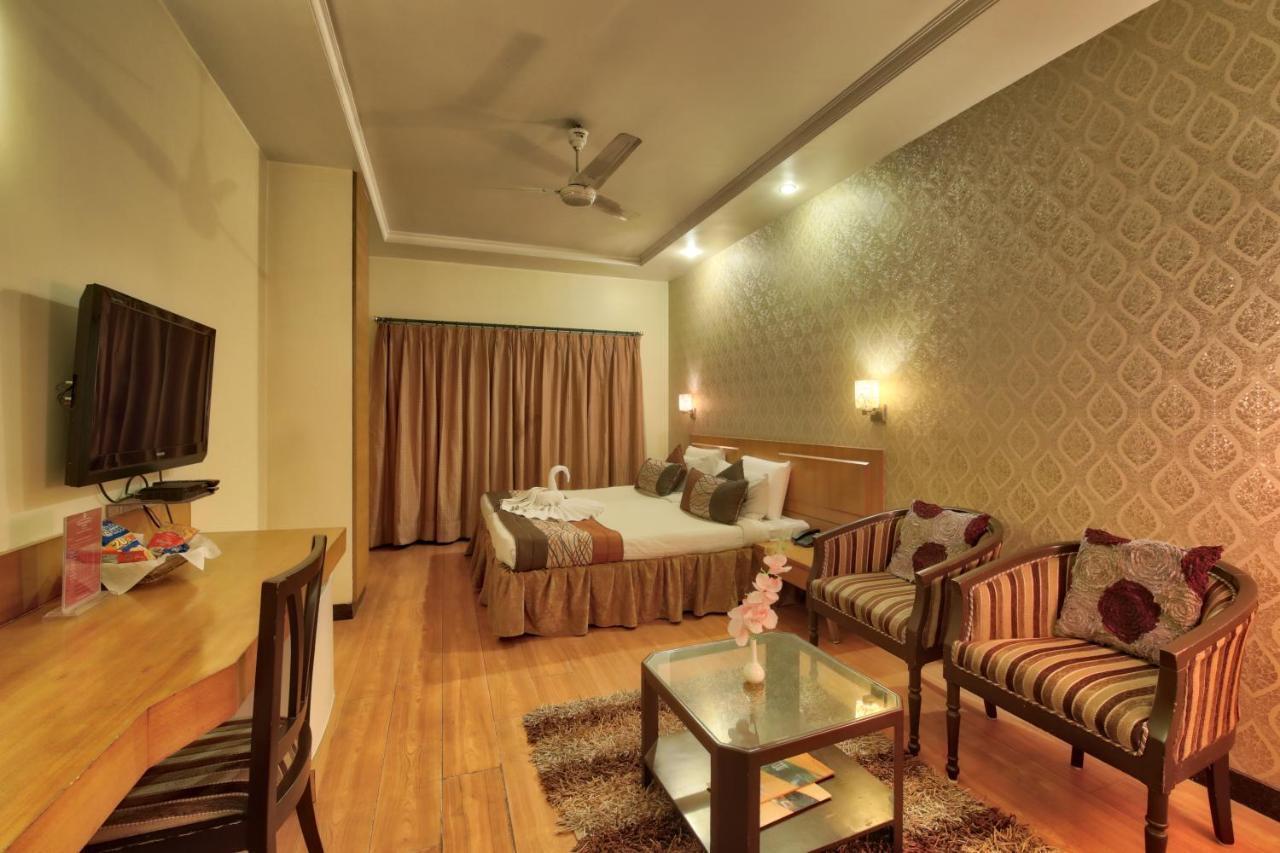 Vishwaratna Hotel Γουβαχάτι Εξωτερικό φωτογραφία