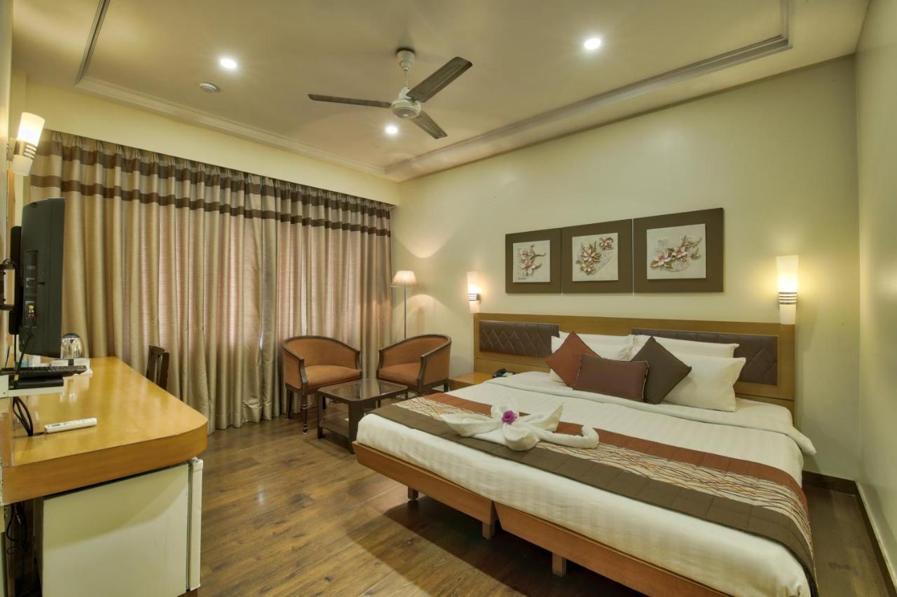 Vishwaratna Hotel Γουβαχάτι Εξωτερικό φωτογραφία