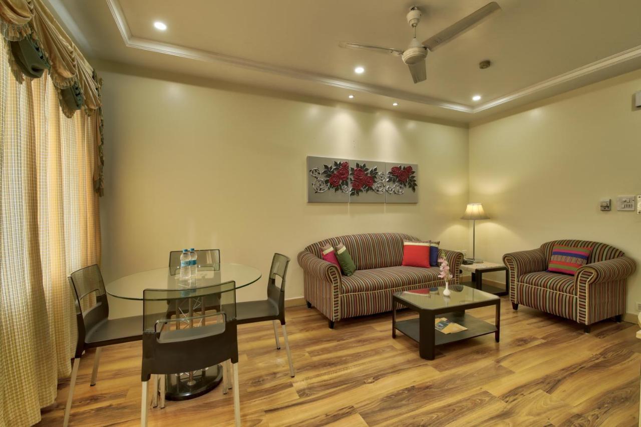 Vishwaratna Hotel Γουβαχάτι Εξωτερικό φωτογραφία